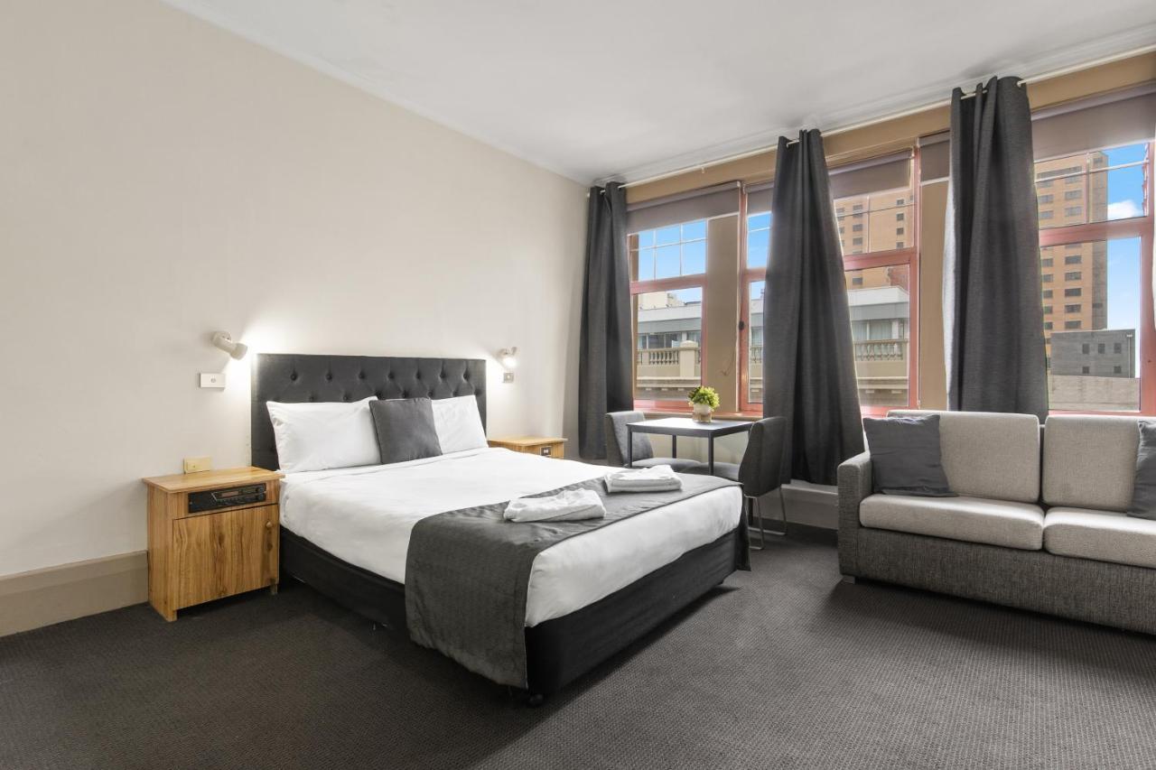 Adelaide Paringa Hotel Luaran gambar