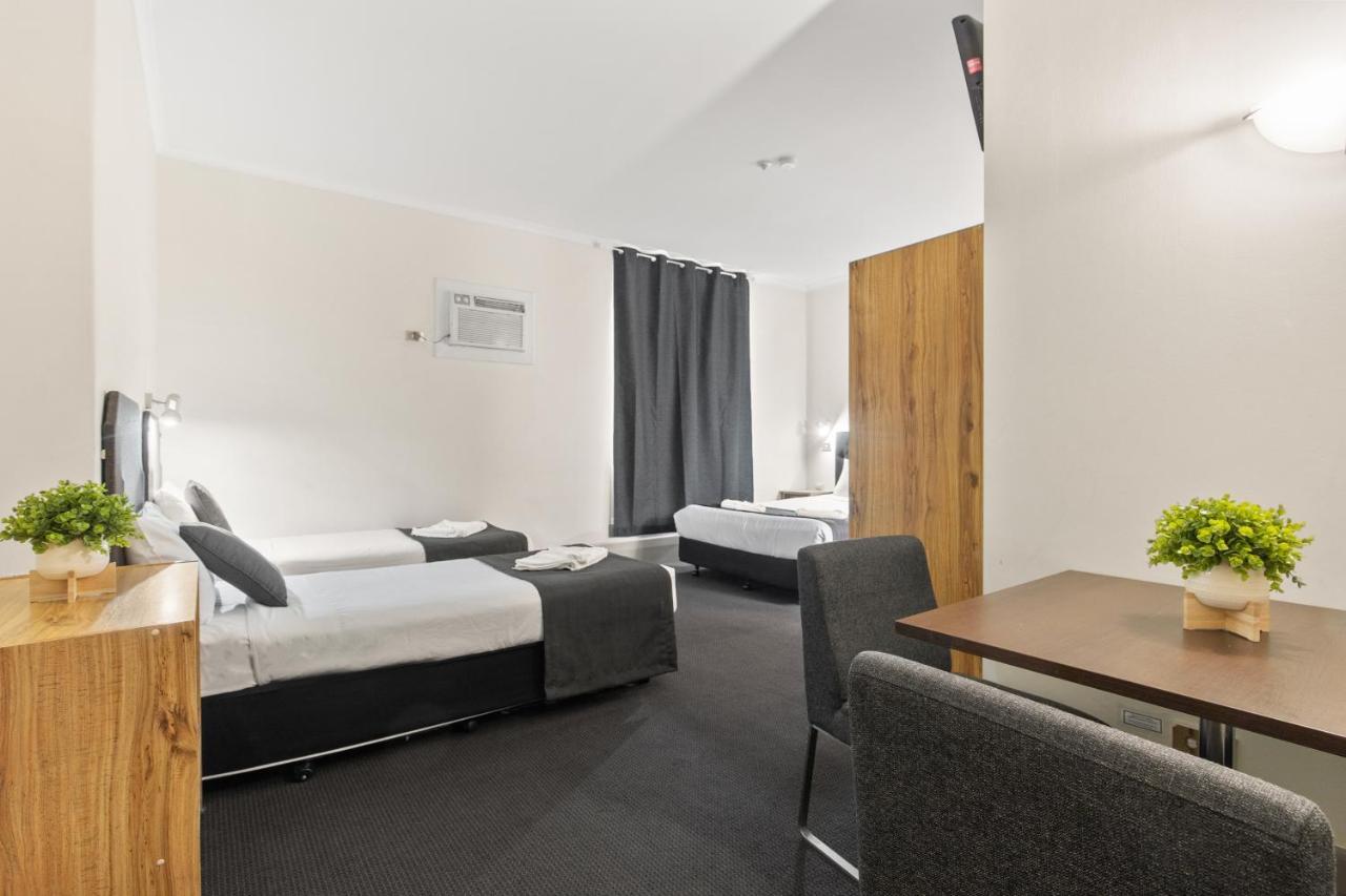 Adelaide Paringa Hotel Luaran gambar
