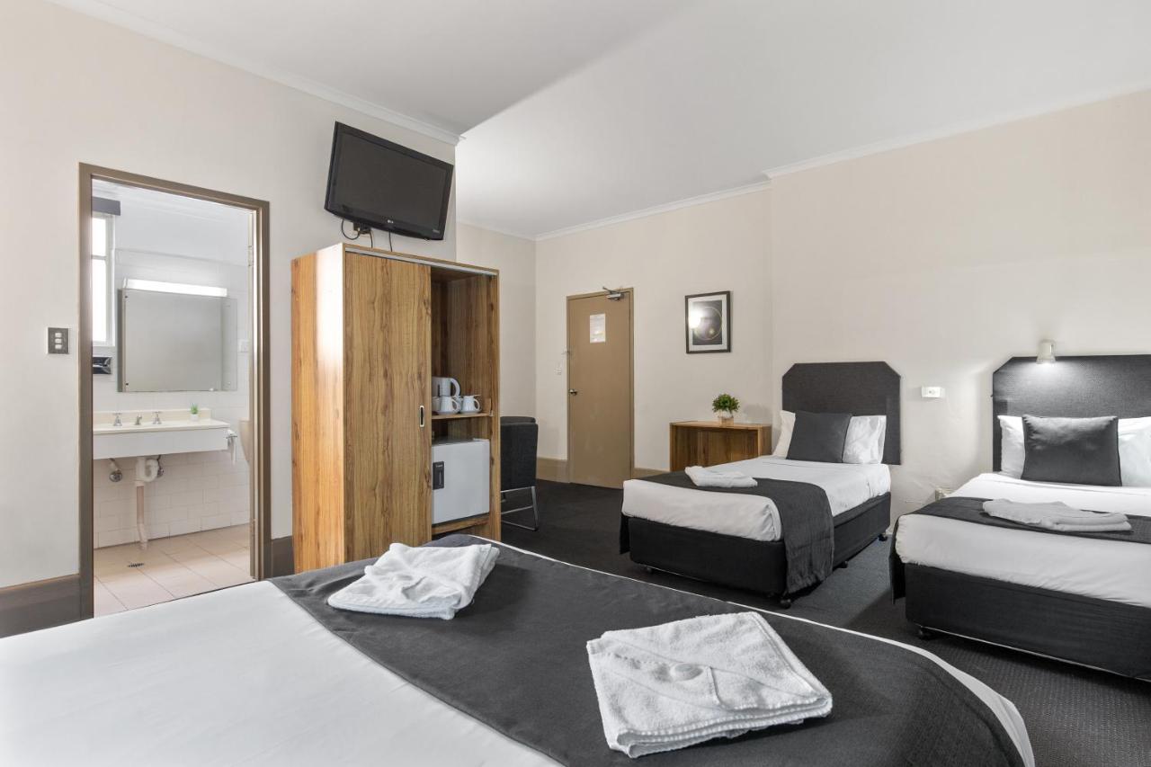 Adelaide Paringa Hotel Luaran gambar