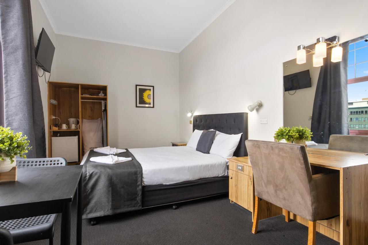 Adelaide Paringa Hotel Luaran gambar