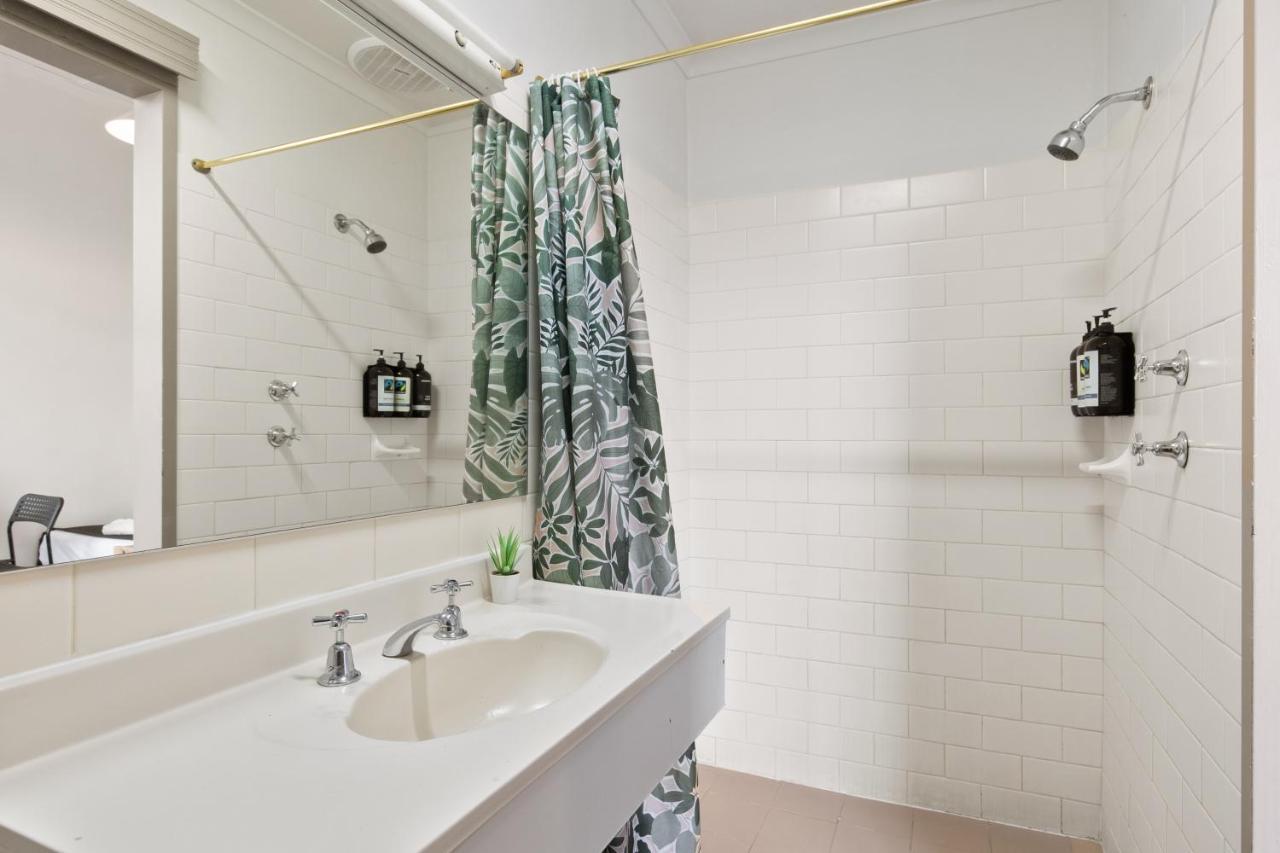 Adelaide Paringa Hotel Luaran gambar