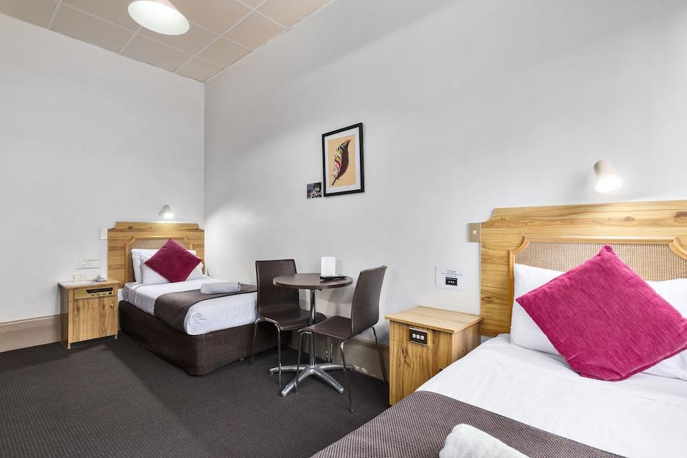 Adelaide Paringa Hotel Luaran gambar