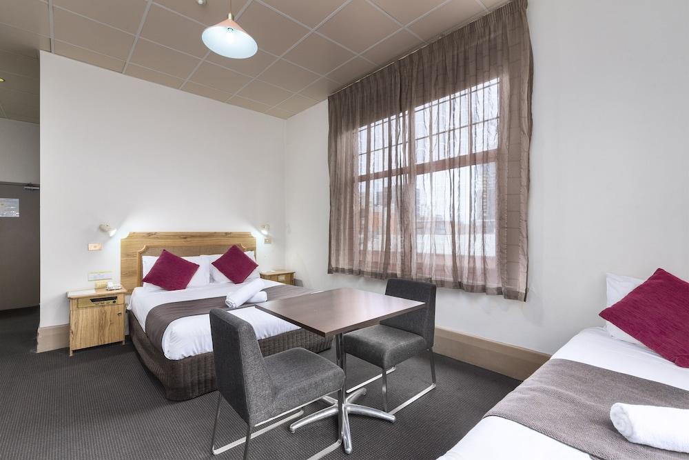 Adelaide Paringa Hotel Luaran gambar