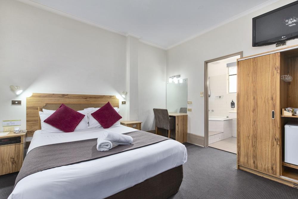 Adelaide Paringa Hotel Luaran gambar
