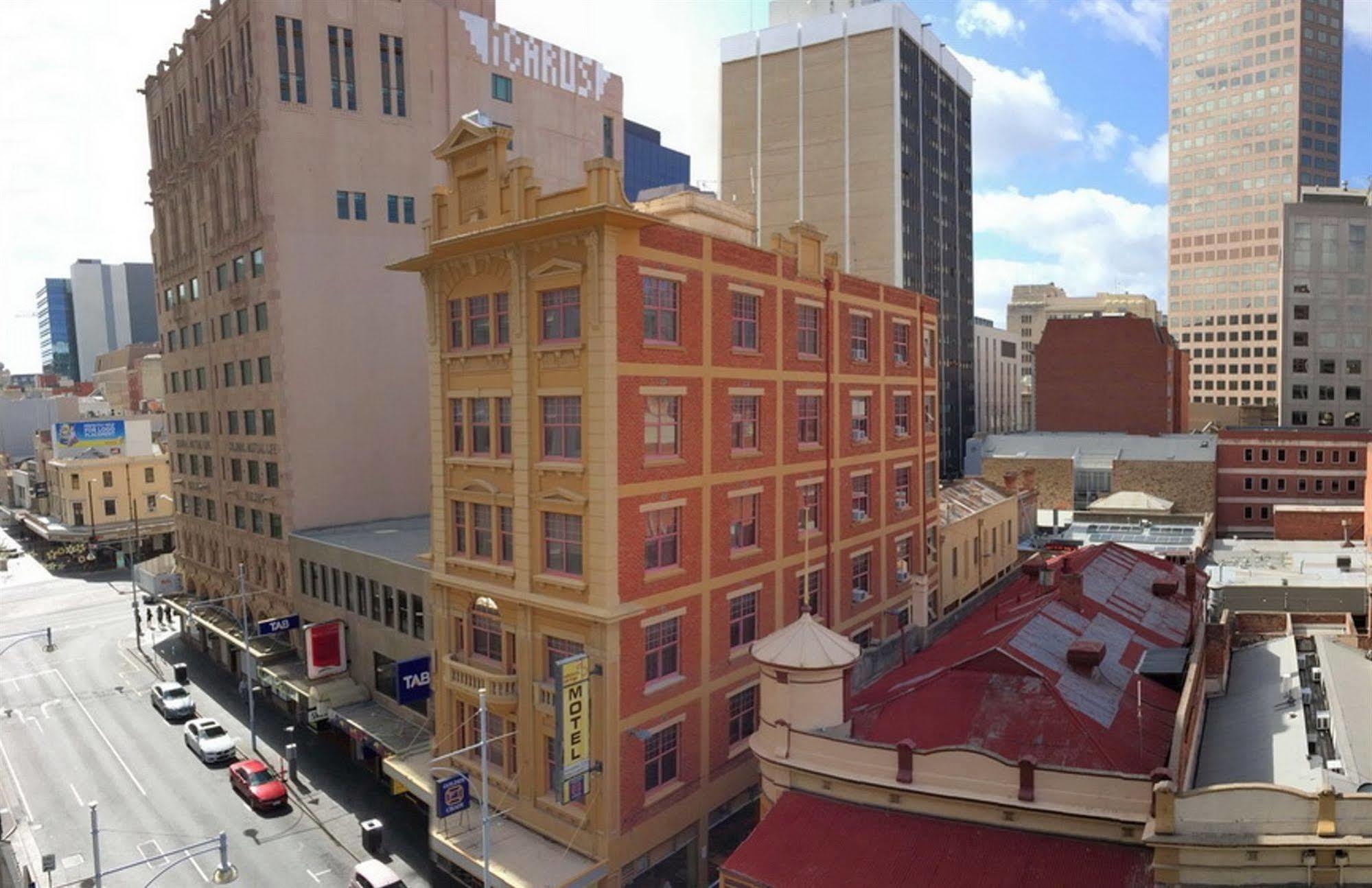 Adelaide Paringa Hotel Luaran gambar