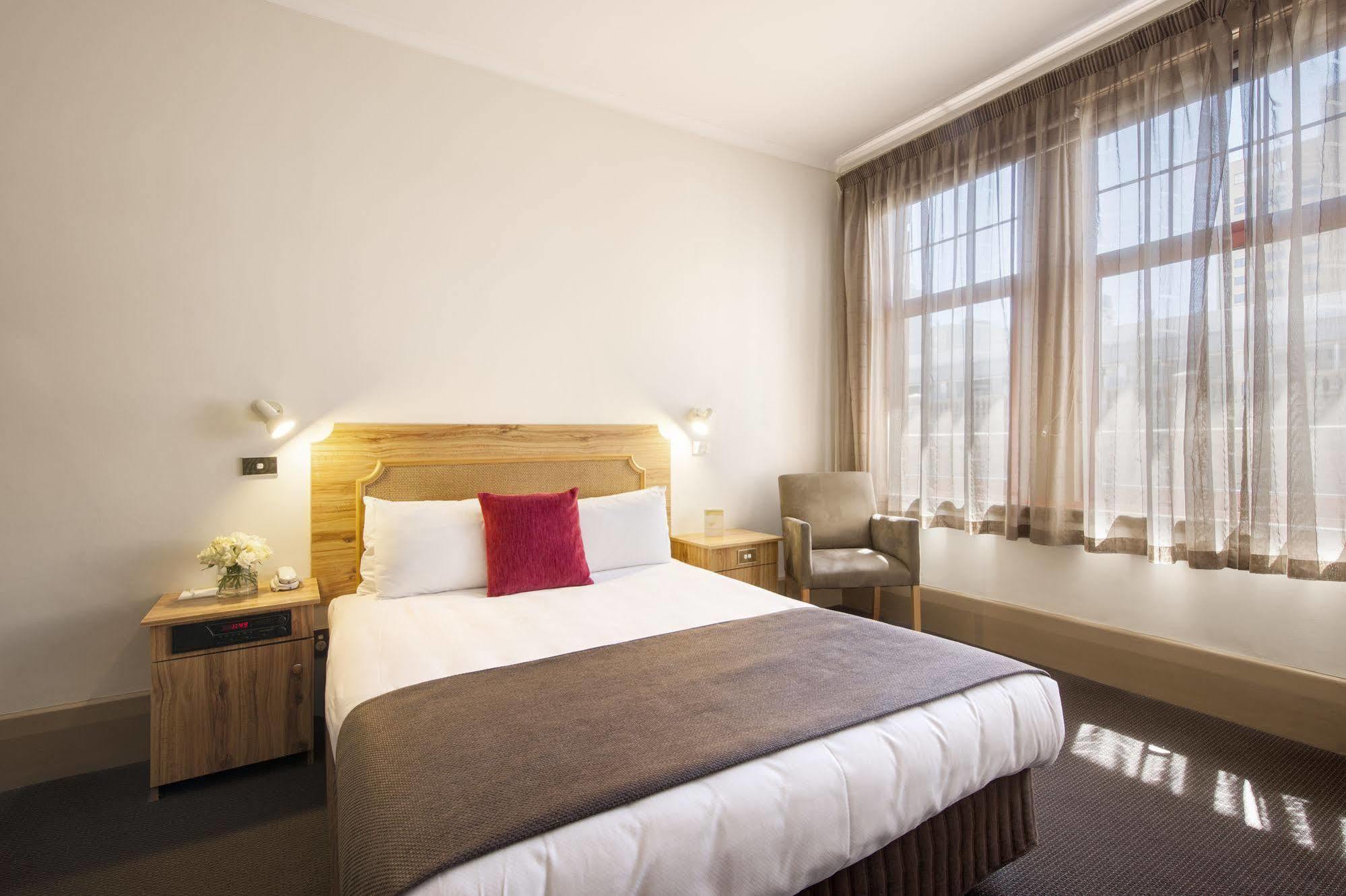 Adelaide Paringa Hotel Luaran gambar